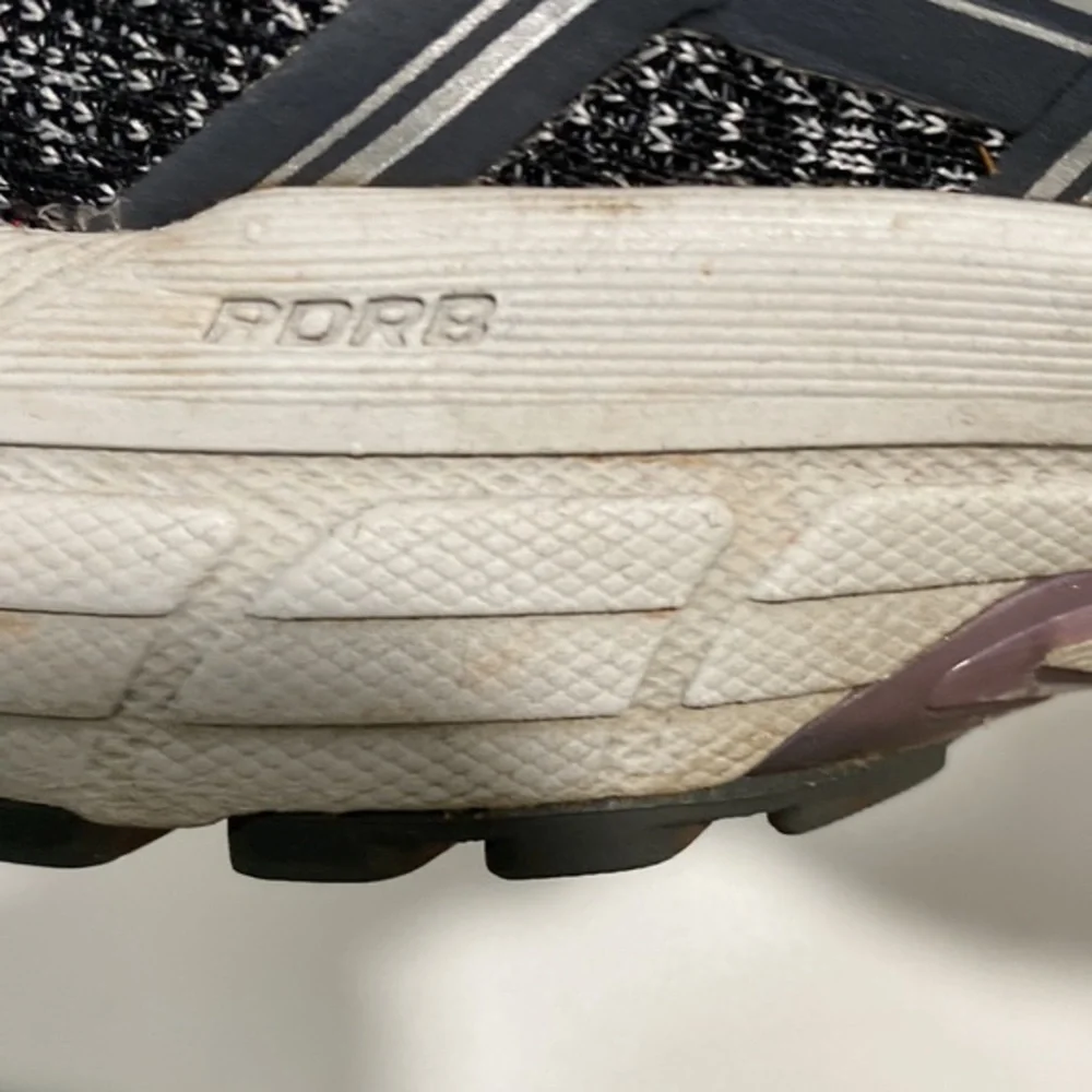 Brooks GTS 17‎ Running Shoe Grey Rose Womens 6.5